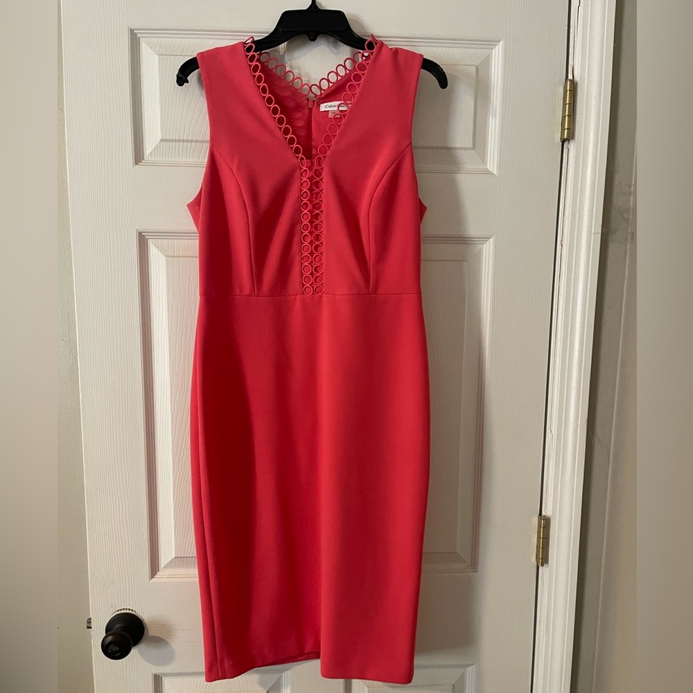Calvin Klein Size: 8 bubble gum pink